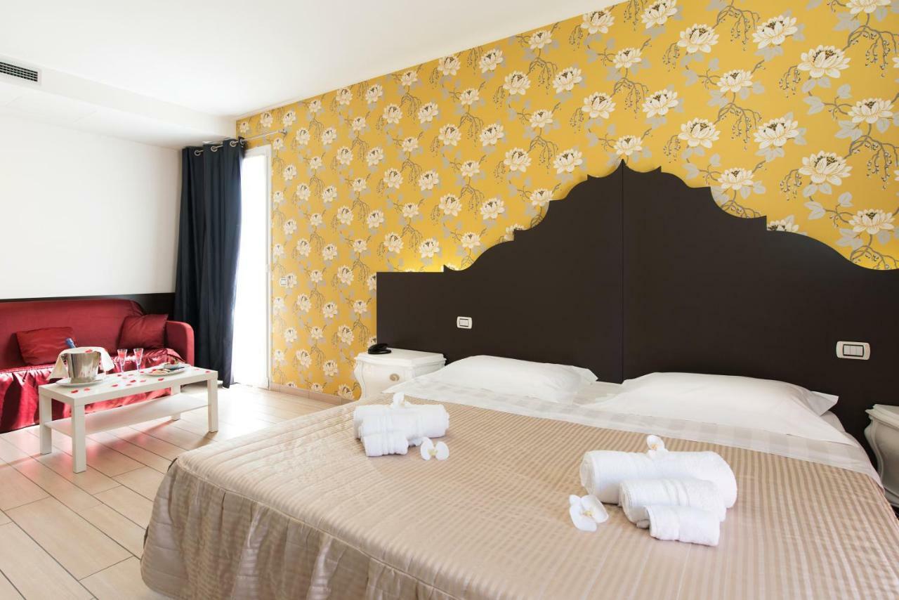 Hotel Fiamma & Spa チェゼナーティコ エクステリア 写真