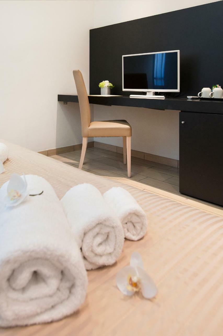 Hotel Fiamma & Spa チェゼナーティコ エクステリア 写真