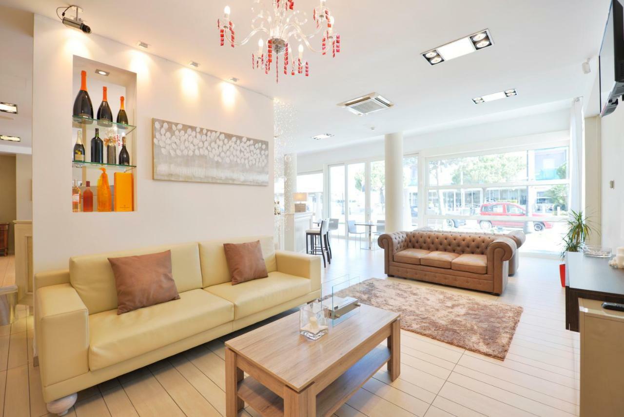 Hotel Fiamma & Spa チェゼナーティコ エクステリア 写真