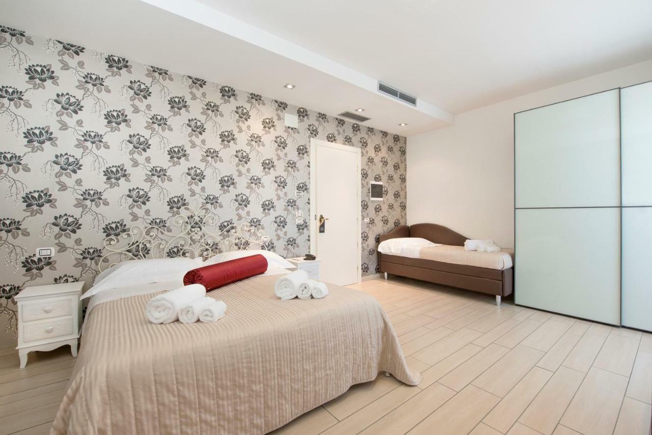 Hotel Fiamma & Spa チェゼナーティコ エクステリア 写真