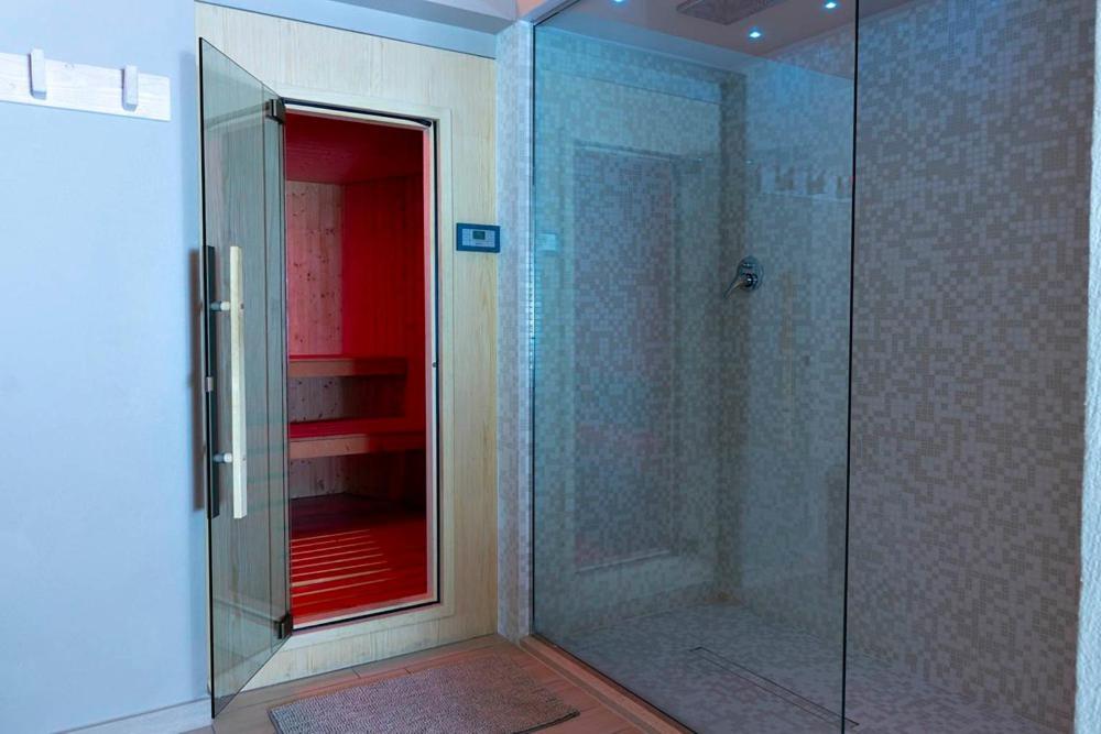 Hotel Fiamma & Spa チェゼナーティコ エクステリア 写真